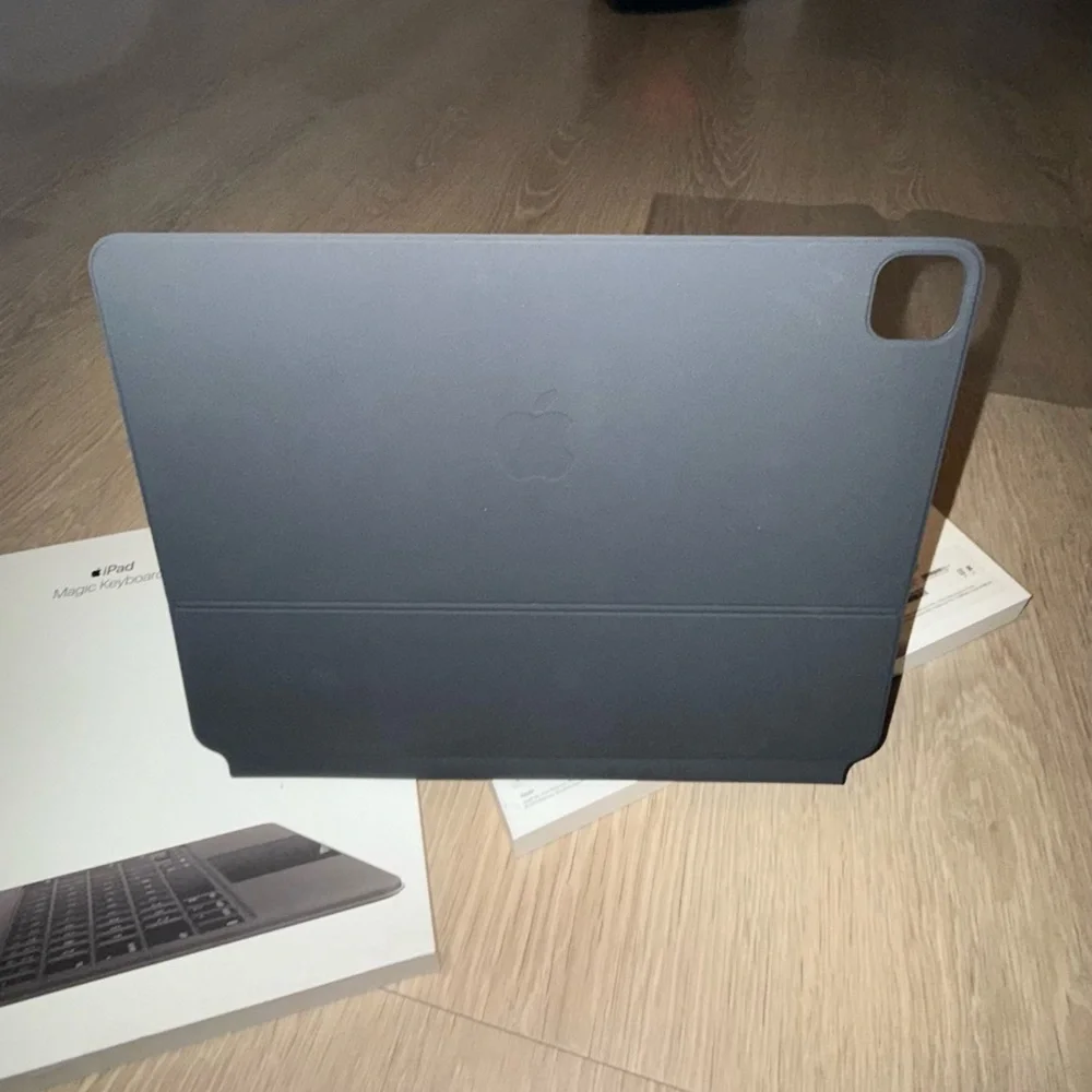 Apple Magic Keyboard IPAD 12.9 - Black